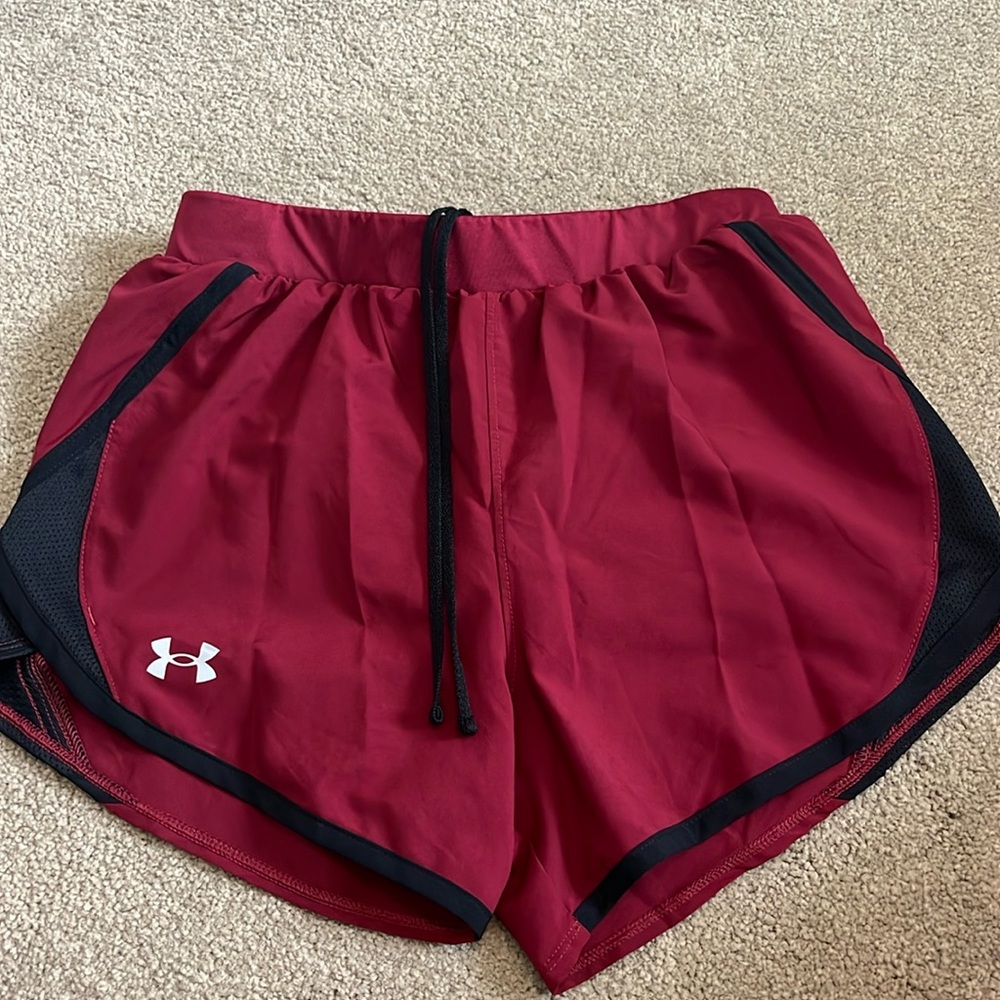 Under Armor Women's Maroon Athletic Shirts with Built ins